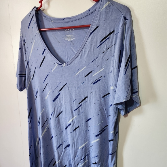 Apt 9 Essential V-Neck Tee Womens Large Blue Abstract Print Super Soft - Picture 2 of 6